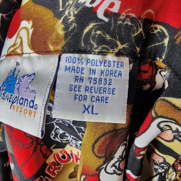 Disneyland Resort Short Sleeve Camp Shirt Grumpy Snow White Red Black Size XL - Picture 3 of 11